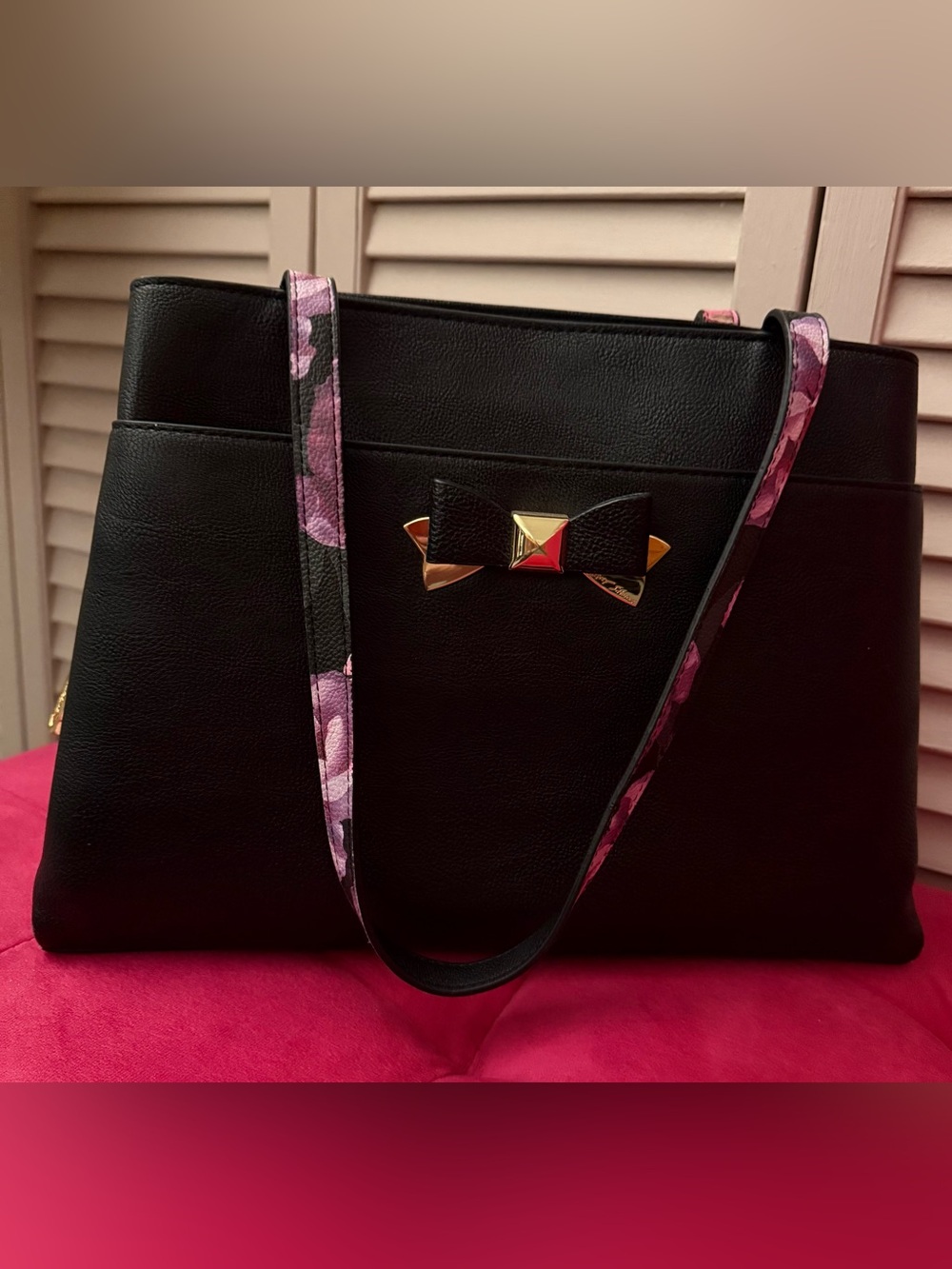 🌸BETSEY JOHNSON HANDBAG🌸